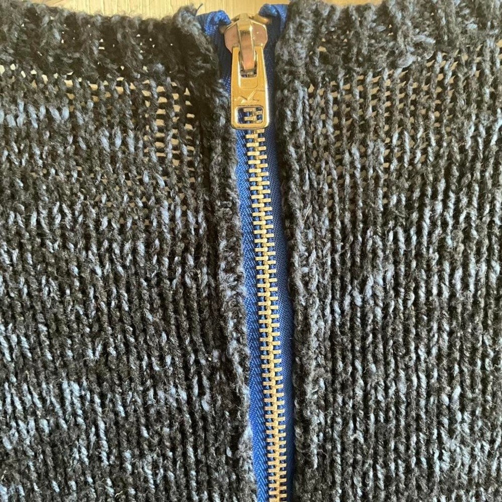 Hollister Blue and Black Zip Sweater -‎ Size Small - Picture 7 of 8